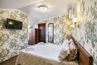 Гостевой дом Версаль Архипо-Осиповка Студио трехместный-5