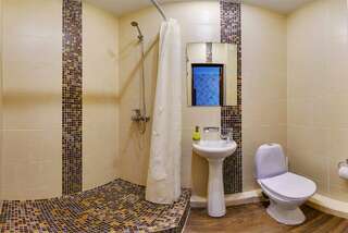 Гостевой дом Версаль Архипо-Осиповка Четырехместный номер комфорт-4